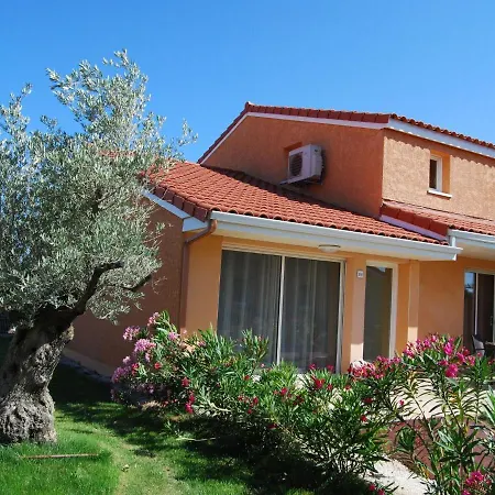 Ferienhaus Holiday Home In France With Garden Terrace *